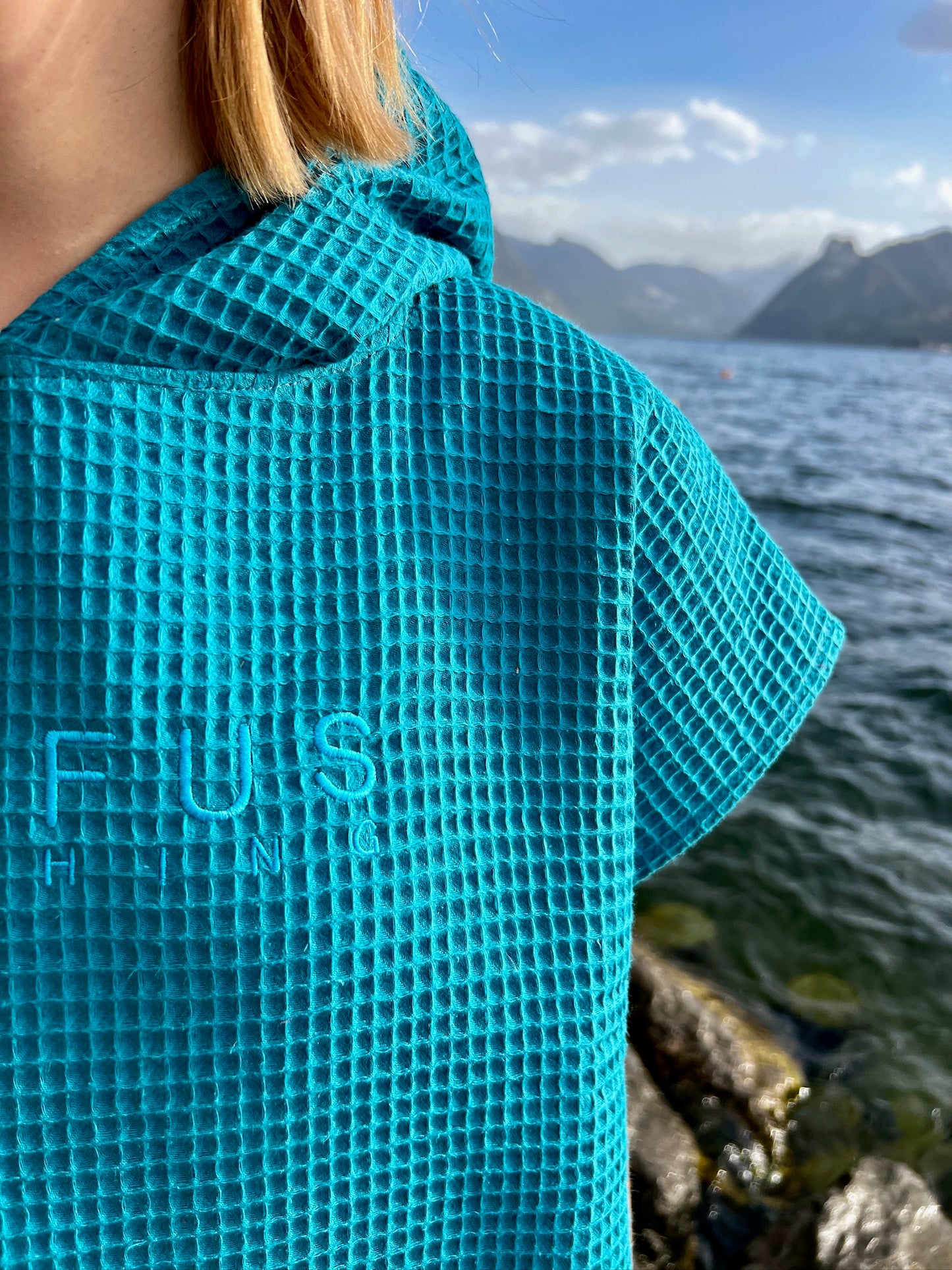 Beachponcho petrolblau Unisex aus Österreich