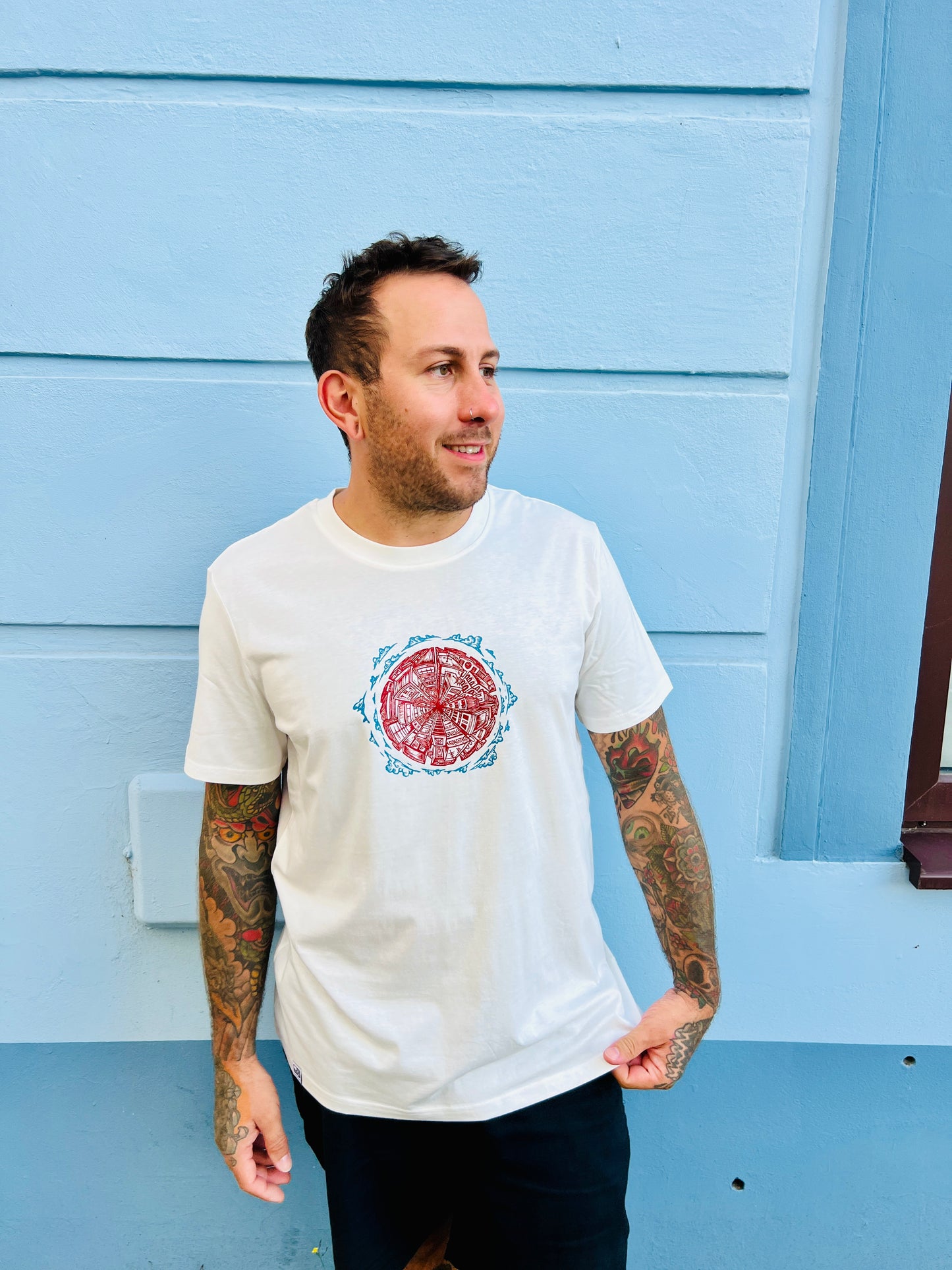 T-Shirt "Concrete Jungle" Unisex in off-white