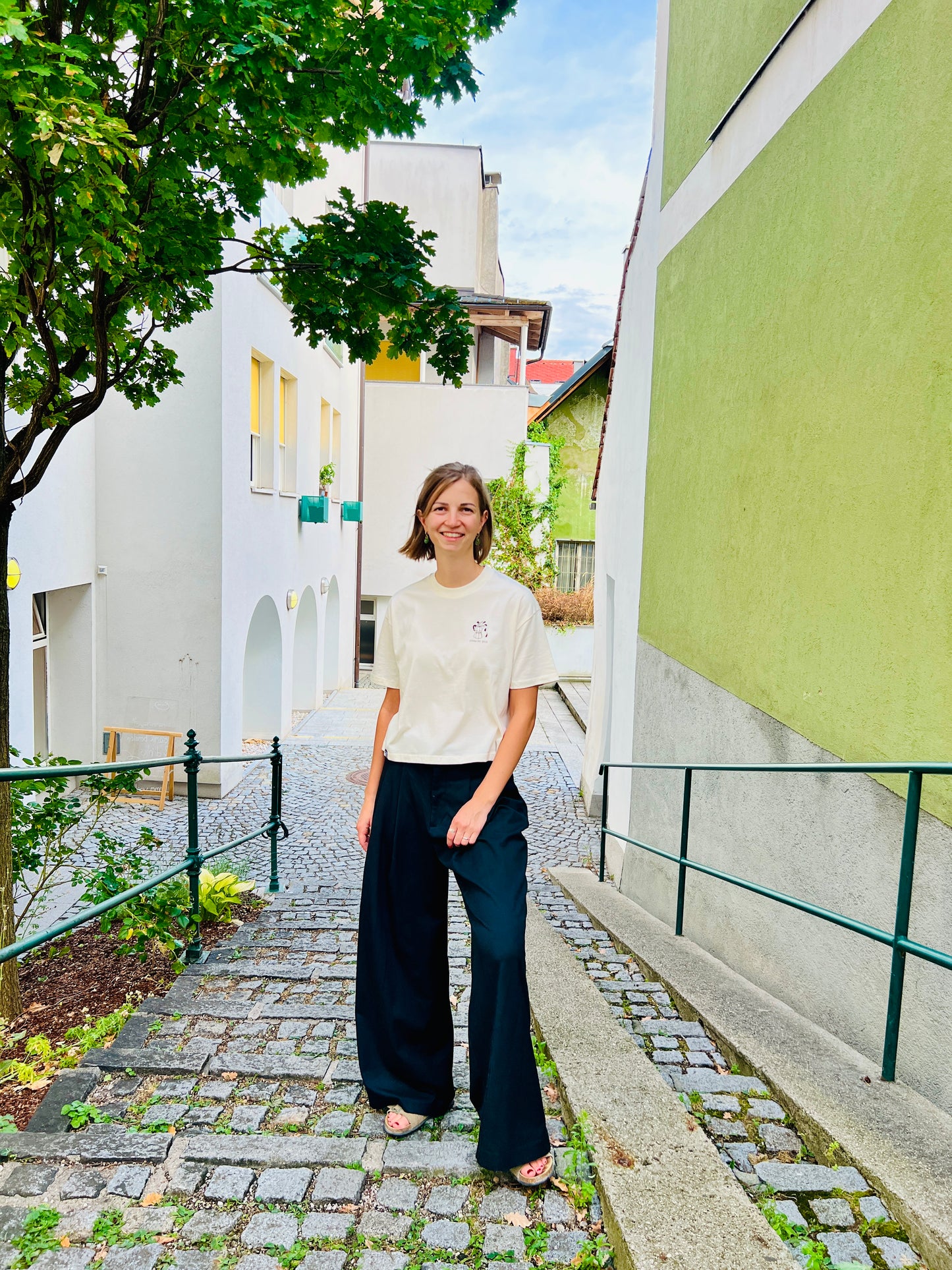 T-Shirt „Schwarzes Gold“ Frauen Boxy Cut in naturweiß