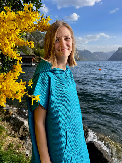 Beachponcho petrolblau Unisex aus Österreich